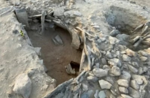 Археологи обнаружили в Омане 7000-летнюю гробницу с останками людей